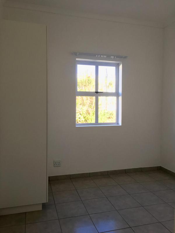 To Let 4 Bedroom Property for Rent in Cloetesville Western Cape